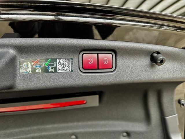 Mercedes-Benz/賓士 C43  第14張相片