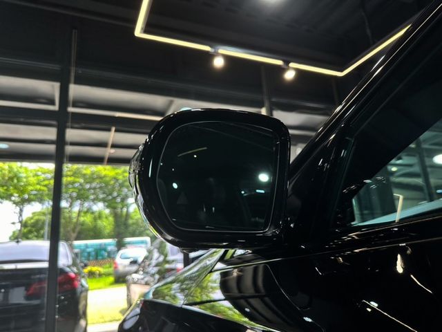 Mercedes-Benz/賓士 E-CLASS  第2張相片