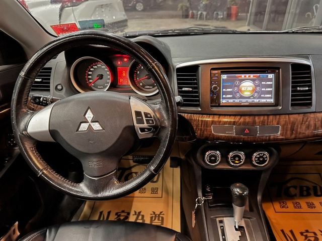 Mitsubishi Lancer  第9張相片