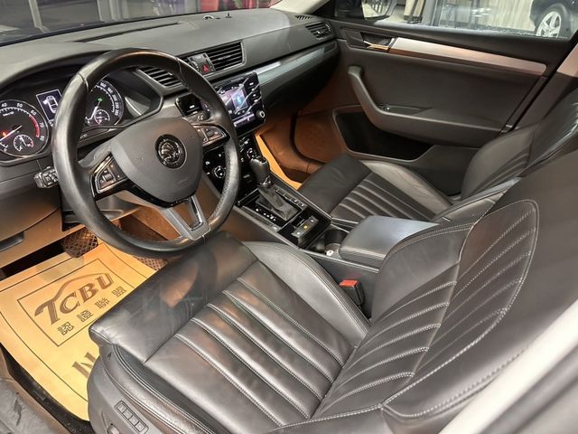 Skoda Superb  第6張相片