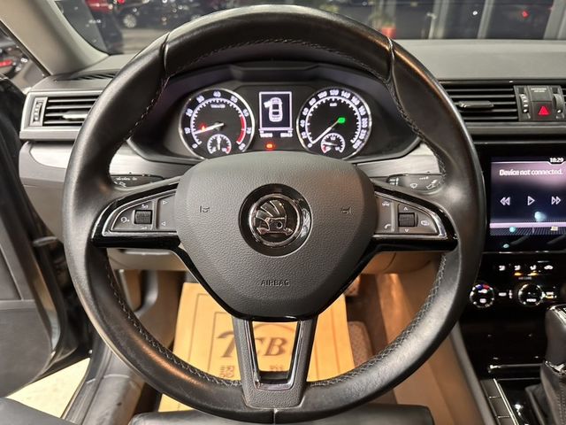 Skoda Superb  第9張相片