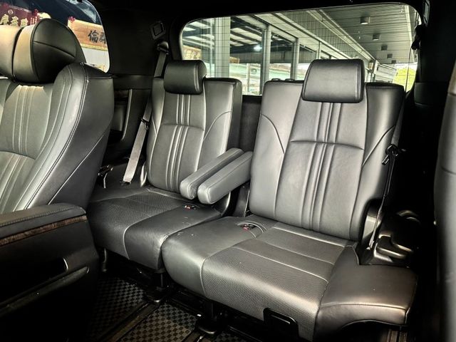 Toyota ALPHARD  第5張相片