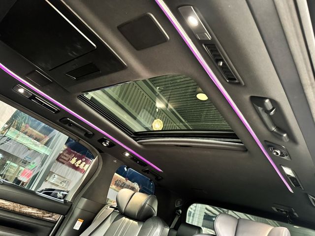 Toyota ALPHARD  第9張相片