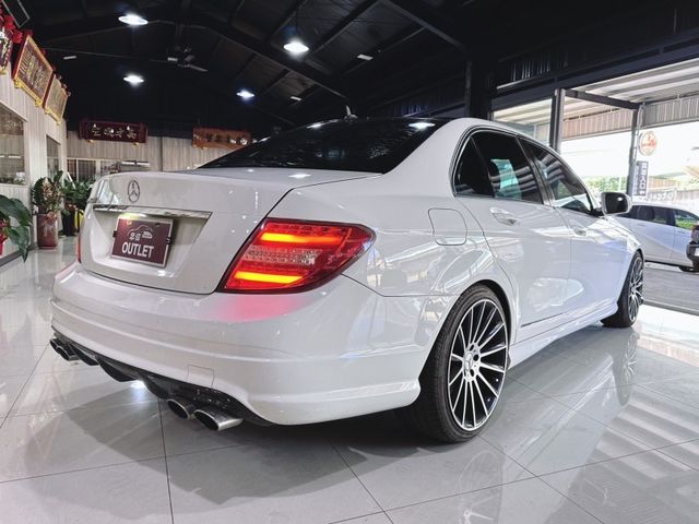 Mercedes-Benz/賓士 C300  第2張相片