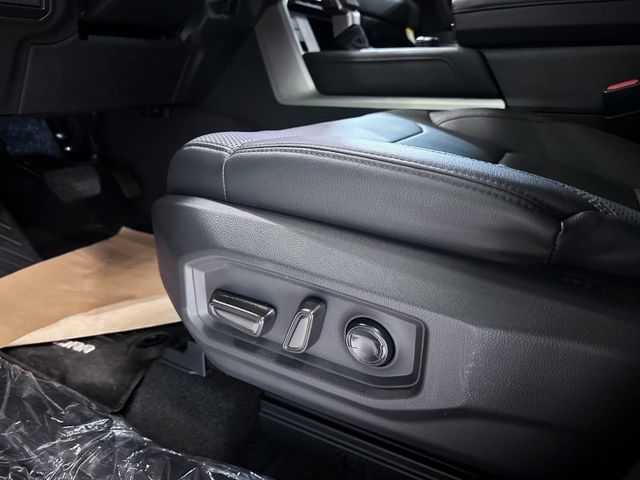 Toyota TUNDRA  第7張相片