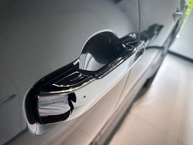 Toyota TUNDRA  第9張相片