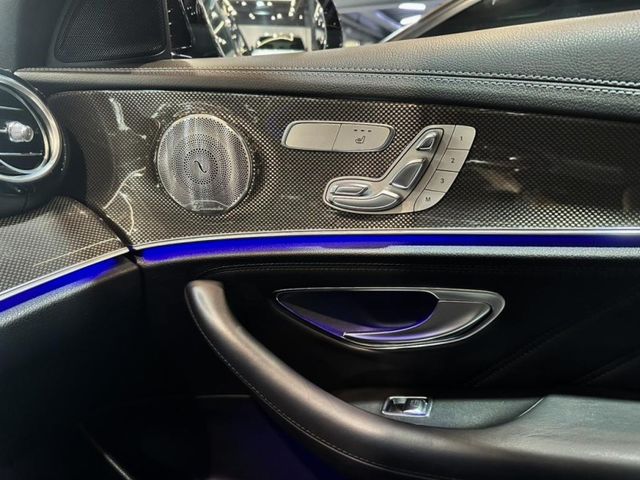 Mercedes-Benz/賓士 E-CLASS  第8張相片