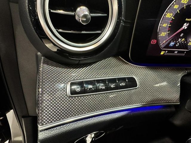 Mercedes-Benz/賓士 E-CLASS  第9張相片