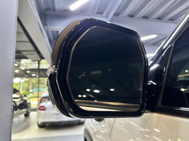 Toyota TUNDRA  第12張相片