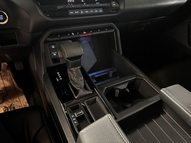 Toyota TUNDRA  第7張相片