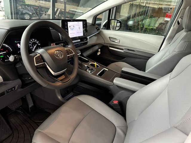 Toyota Sienna  第3張相片