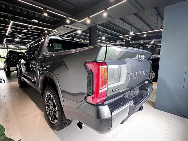 Toyota TUNDRA  第2張相片