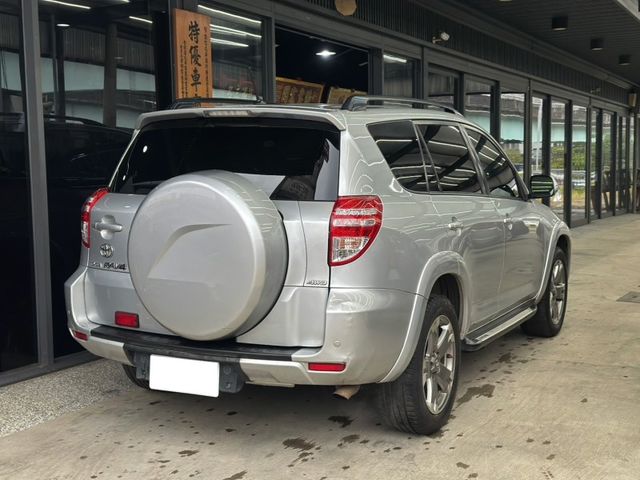 Toyota RAV4  第2張相片