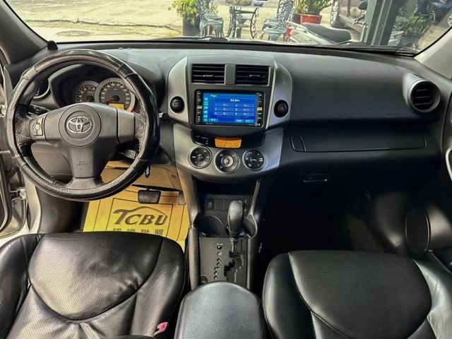 Toyota RAV4  第5張相片