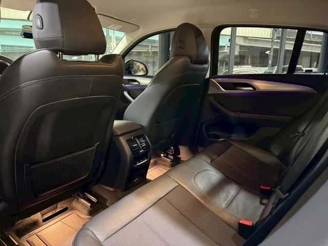 BMW/ 寶馬 X4 SERIES  第4張相片