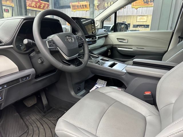 Toyota Sienna  第3張相片