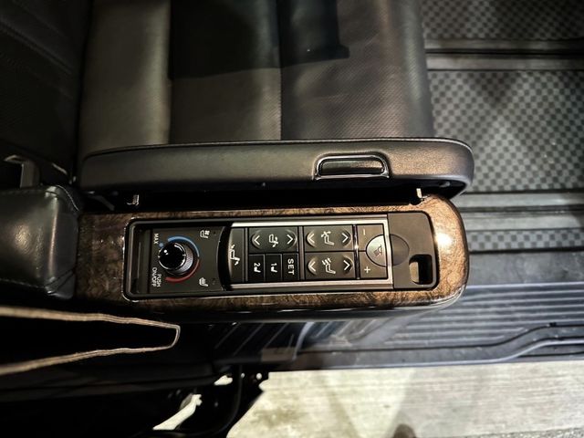 Toyota ALPHARD  第11張相片