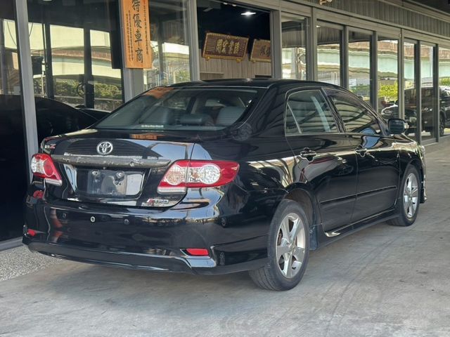 Toyota ALTIS  第2張相片