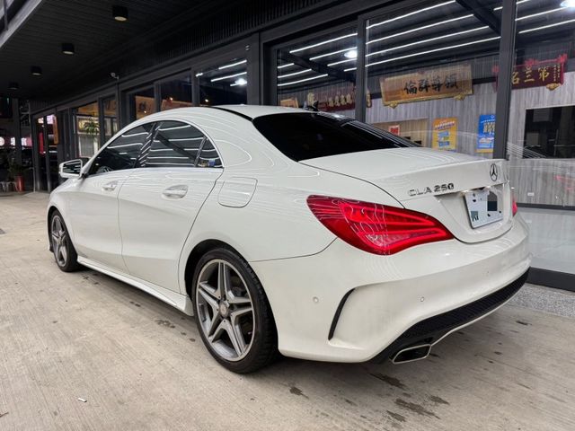 Mercedes-Benz/賓士 CLA250  第2張相片
