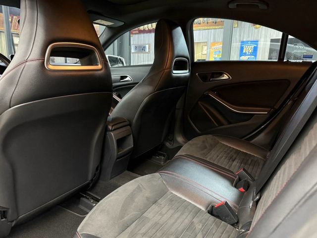 Mercedes-Benz/賓士 CLA250  第4張相片