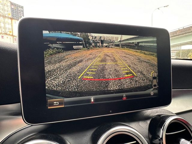Mercedes-Benz/賓士 GLC300  第7張相片