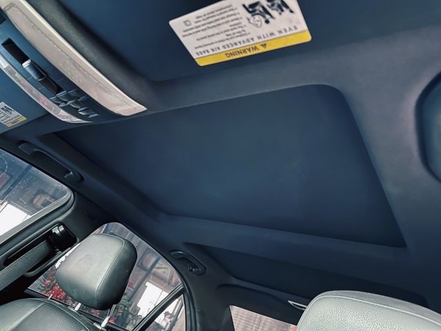 Mercedes-Benz/賓士 C300  第8張相片