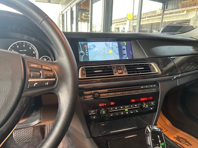 BMW/ 寶馬 750Li  第6張相片
