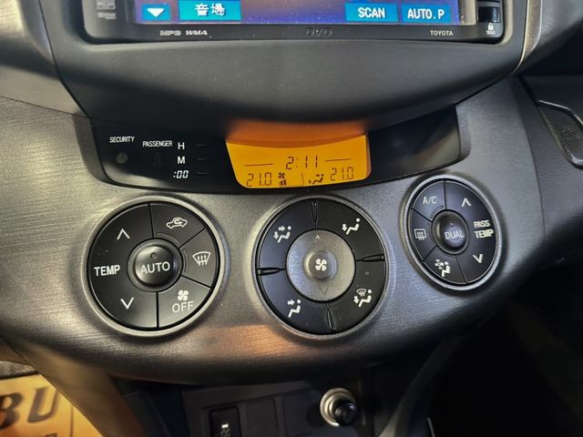 Toyota RAV4  第7張相片