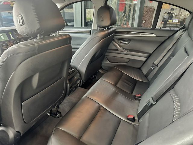 BMW/ 寶馬 520i Luxury  第4張相片