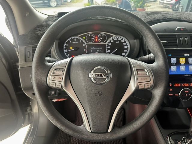Nissan Tiida  第6張相片