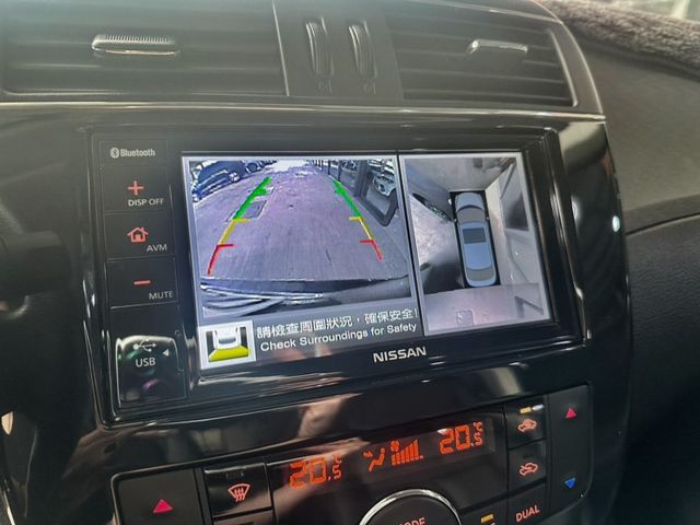 Nissan Tiida  第7張相片