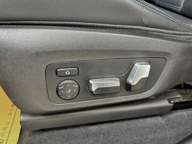 2020式 M40I / 全車M款跑車套件/智慧駕駛輔助  第10張相片