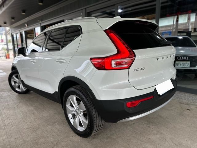 Volvo XC40  第2張相片