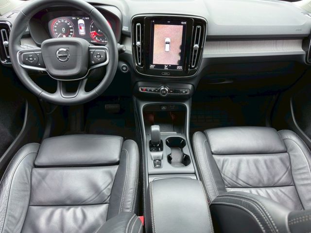 Volvo XC40  第3張相片