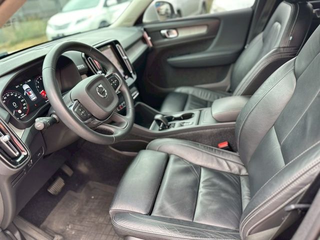 Volvo XC40  第9張相片