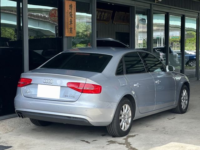 Audi A4  第2張相片