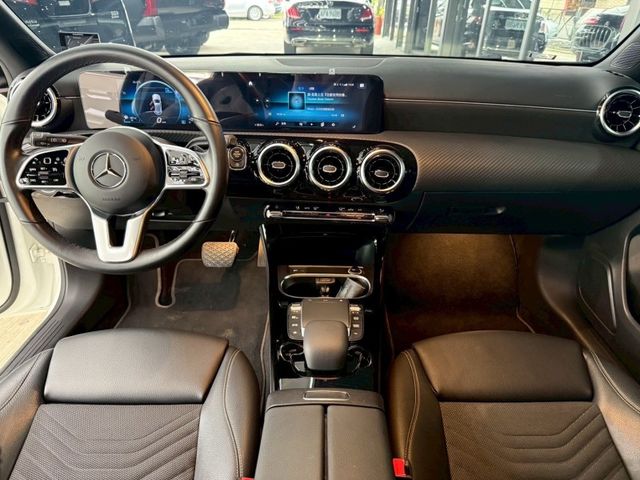 Mercedes-Benz/賓士 A-CLASS  第5張相片