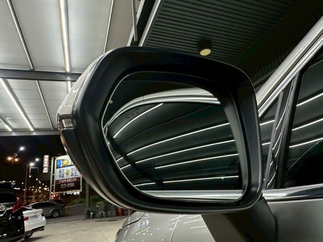 Lexus NX  第4張相片