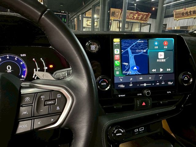 Lexus NX  第8張相片