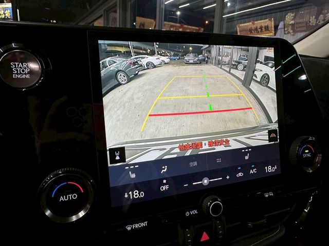 Lexus NX  第9張相片