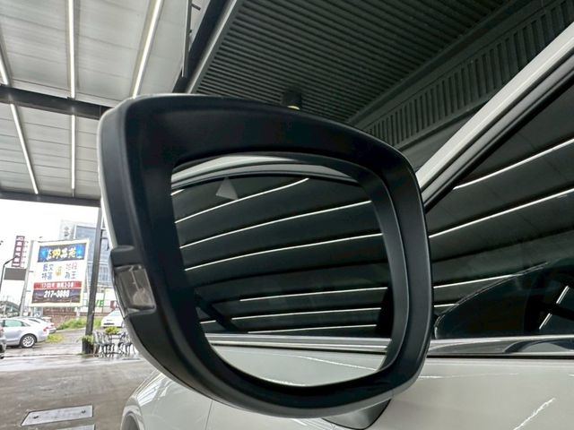 Mazda CX-30  第3張相片