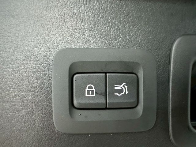 Mazda CX-30  第13張相片