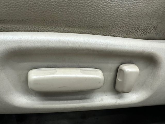 2.0 電動天窗/駕駛座電動座椅/光感應頭燈  第5張相片