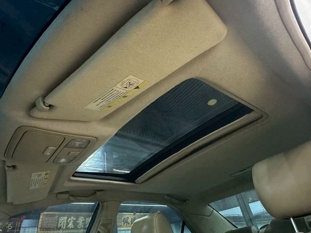 2.0 電動天窗/駕駛座電動座椅/光感應頭燈  第6張相片