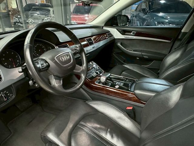 Audi A8  第1張相片