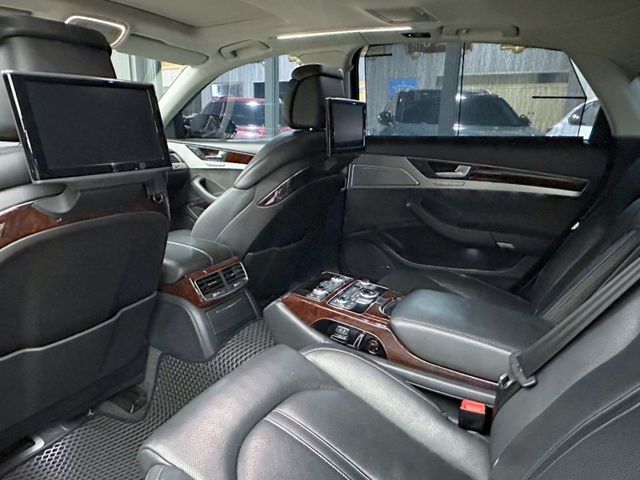 Audi A8  第2張相片