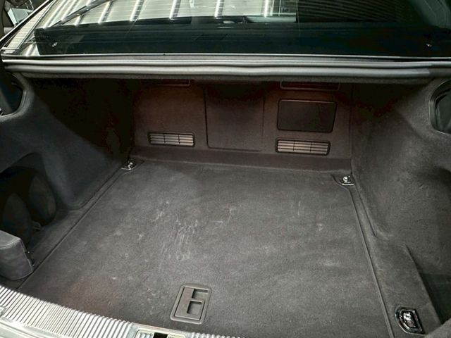 Audi A8  第4張相片