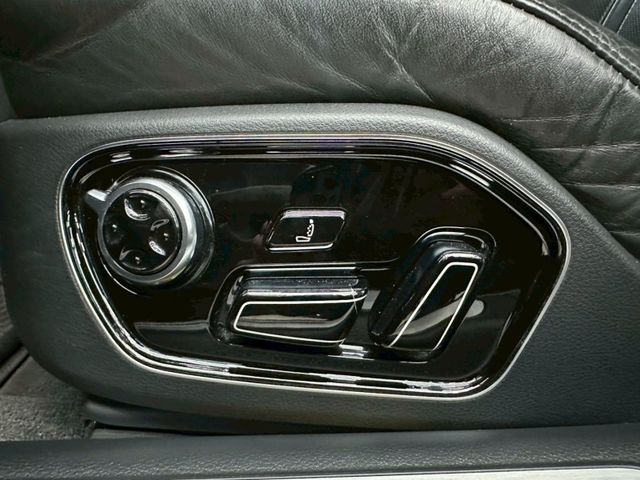 Audi A8  第12張相片