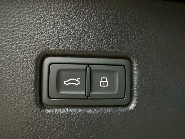 SB 40TQ 全景天窗 / ACC跟車 / 置中 / 環景 / Car Play / 原廠保固至2028年  第3張相片