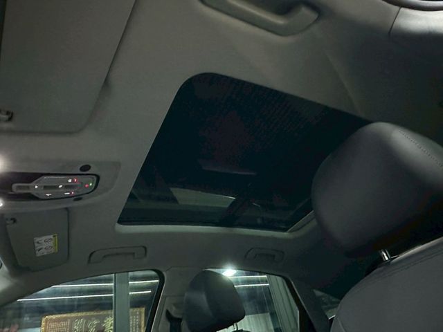 SB 40TQ 全景天窗 / ACC跟車 / 置中 / 環景 / Car Play / 原廠保固至2028年  第15張相片